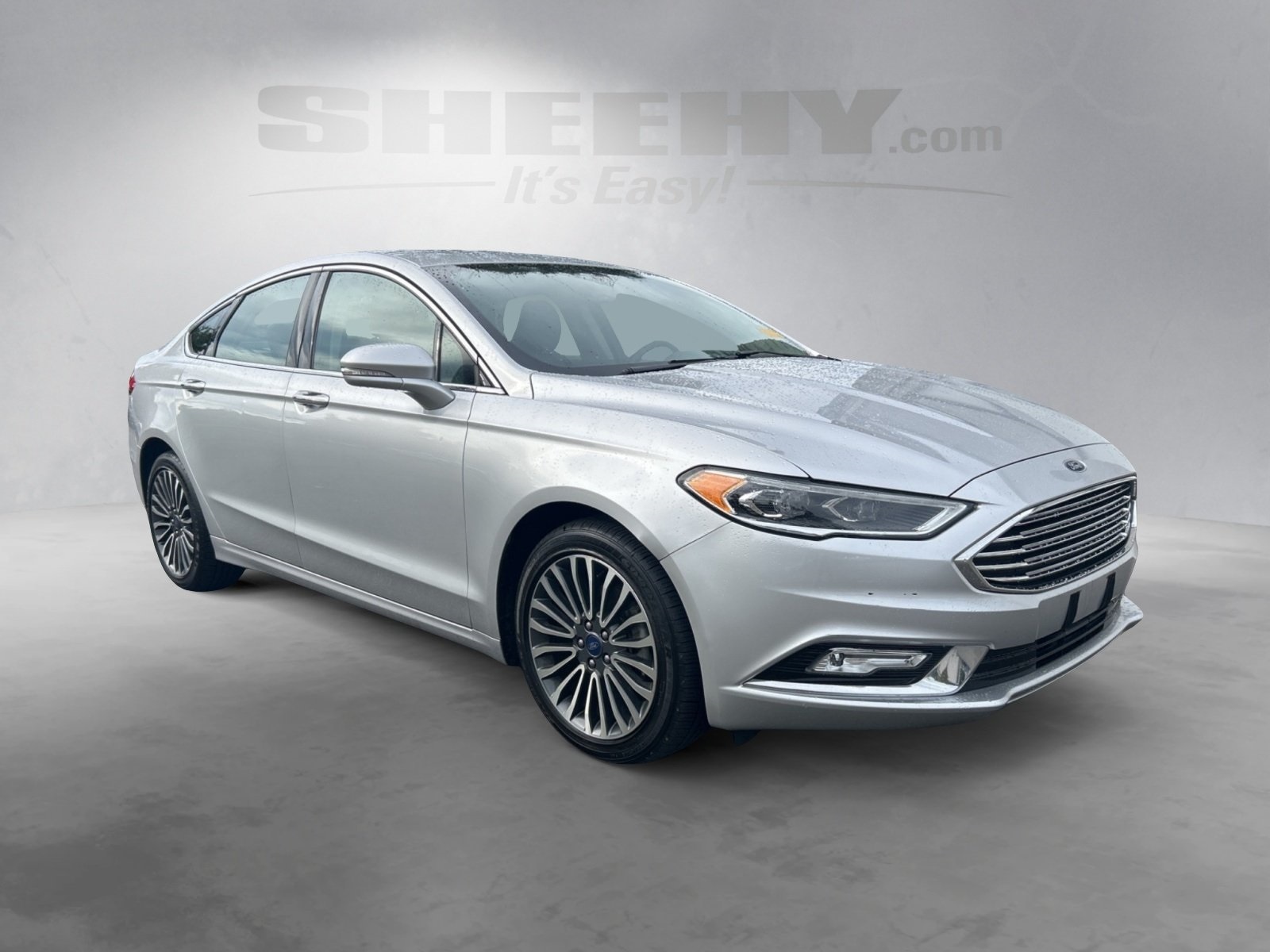 2017 Ford Fusion SE photo 2