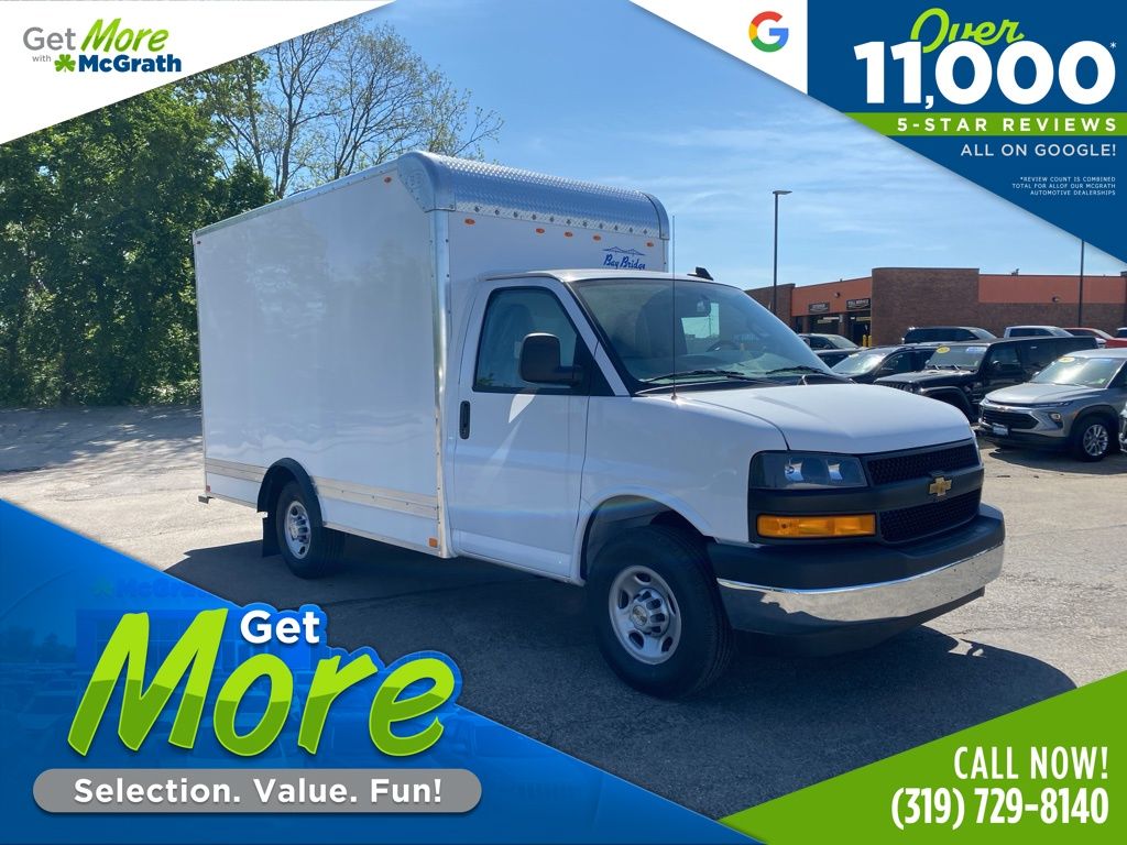 2025 Chevrolet Express Cutaway Base's photo