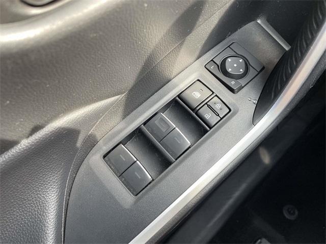 2023 Toyota RAV4 XLE Premium photo 22