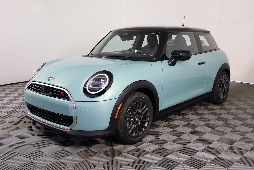 2026 MINI Hardtop 2 Door S's photo