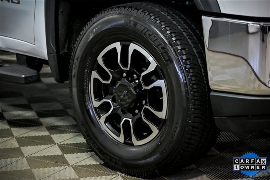 2020 Gmc Sierra 3500 HD SLT photo 4