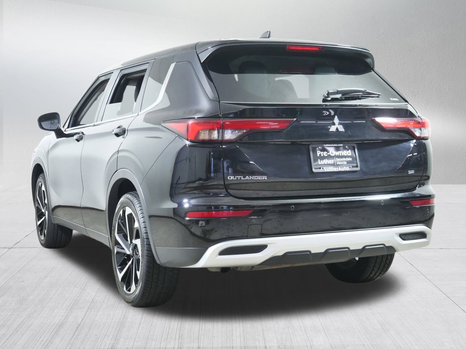 2024 Mitsubishi Outlander SE photo 5