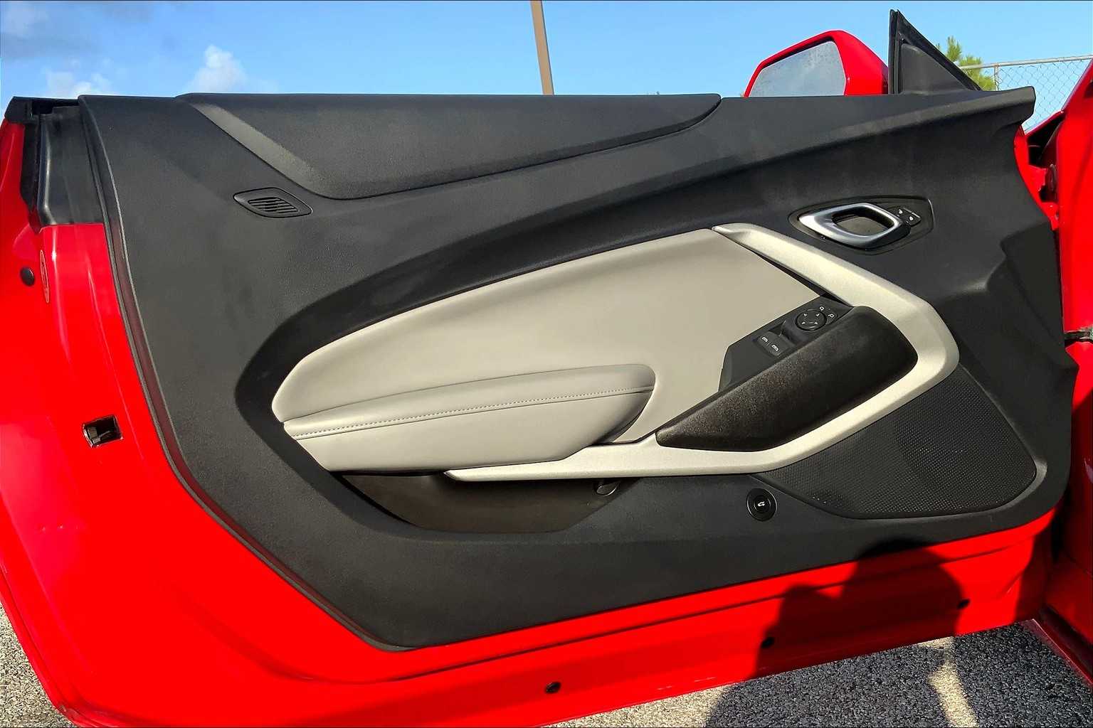 2023 Chevrolet Camaro 1LT photo 20