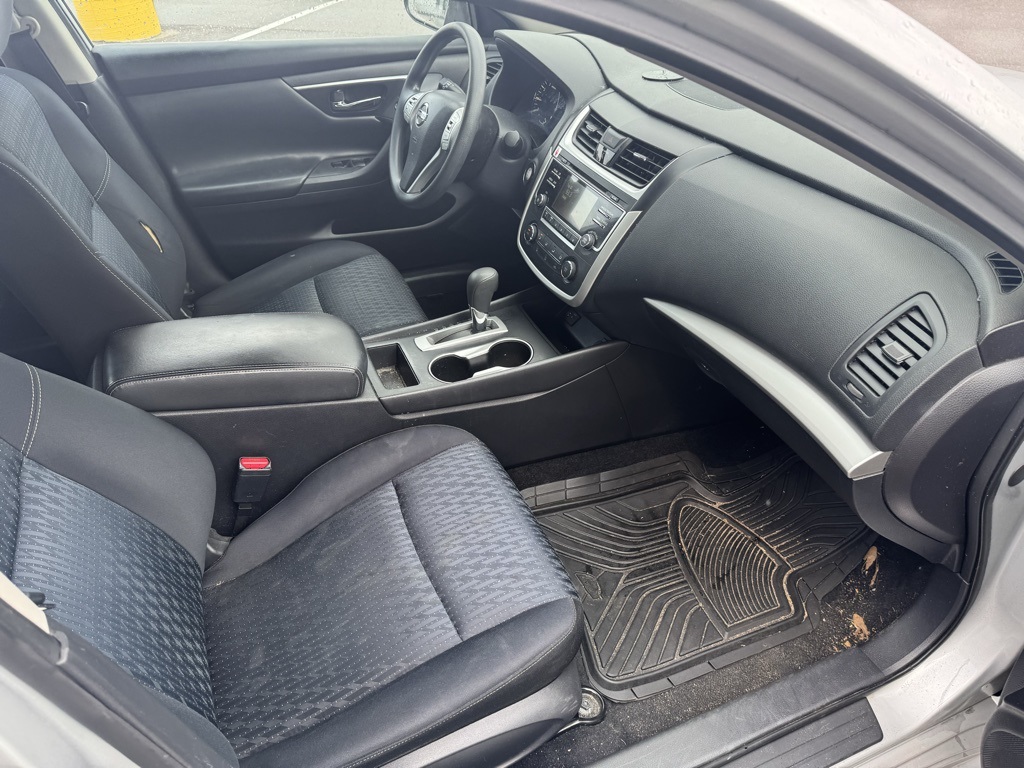 2016 Nissan Altima 2.5 S photo 11