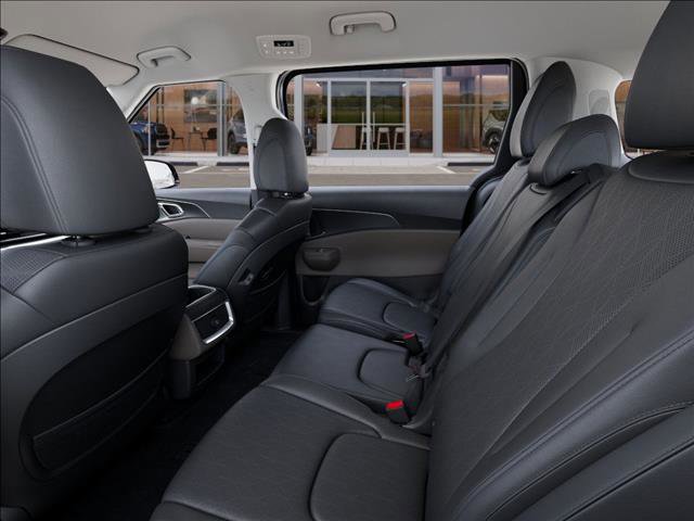 2026 Kia Carnival LXS photo 17