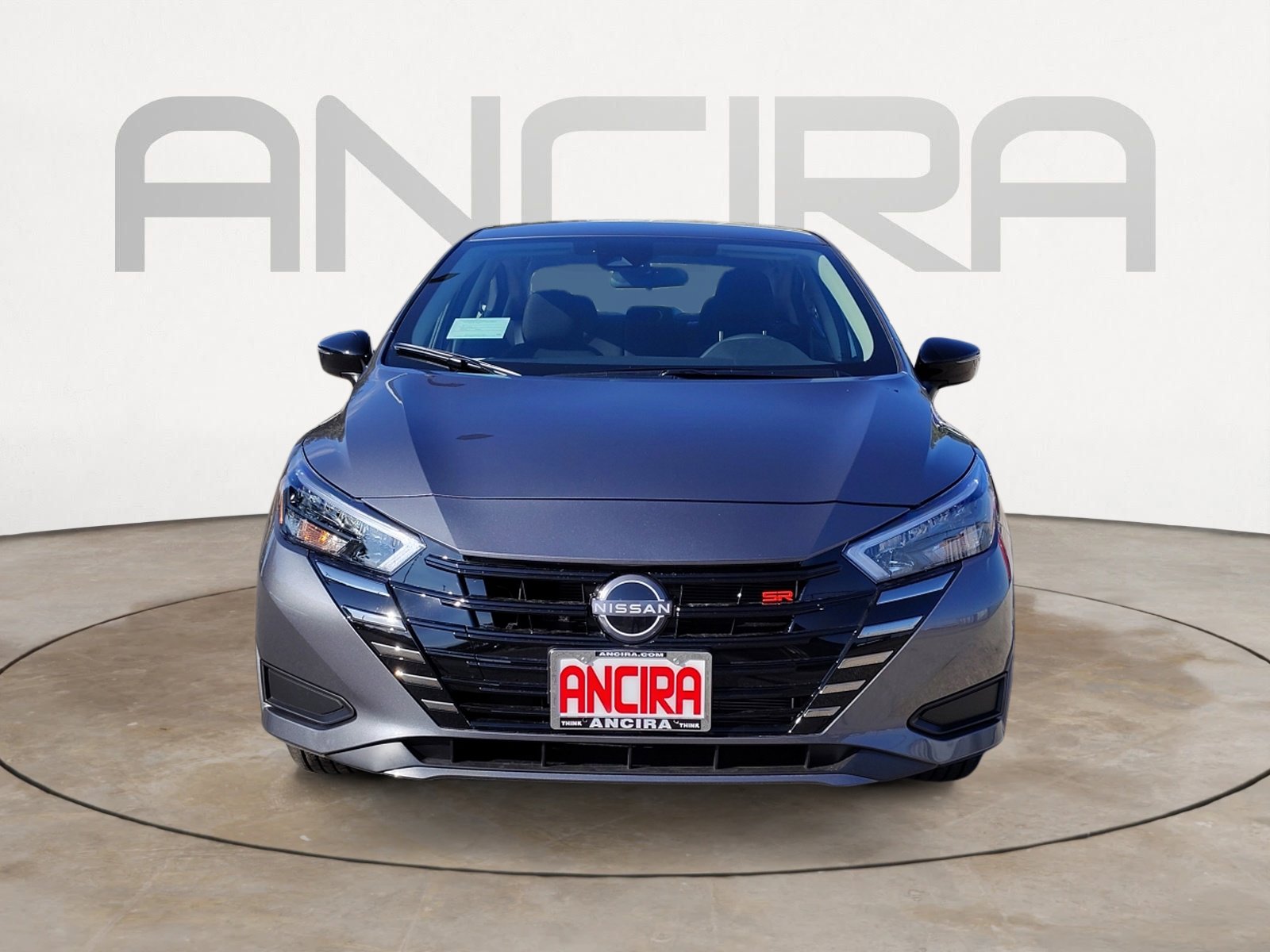 2025 Nissan Versa SR photo 4