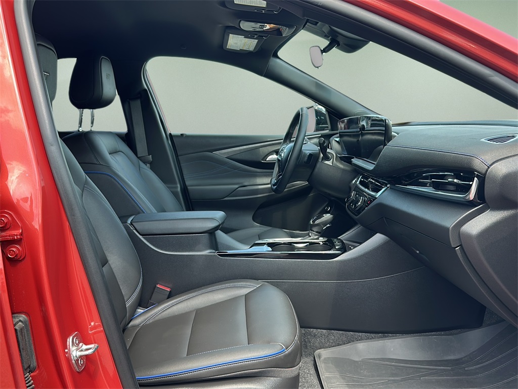 2024 Buick Envista ST photo 16