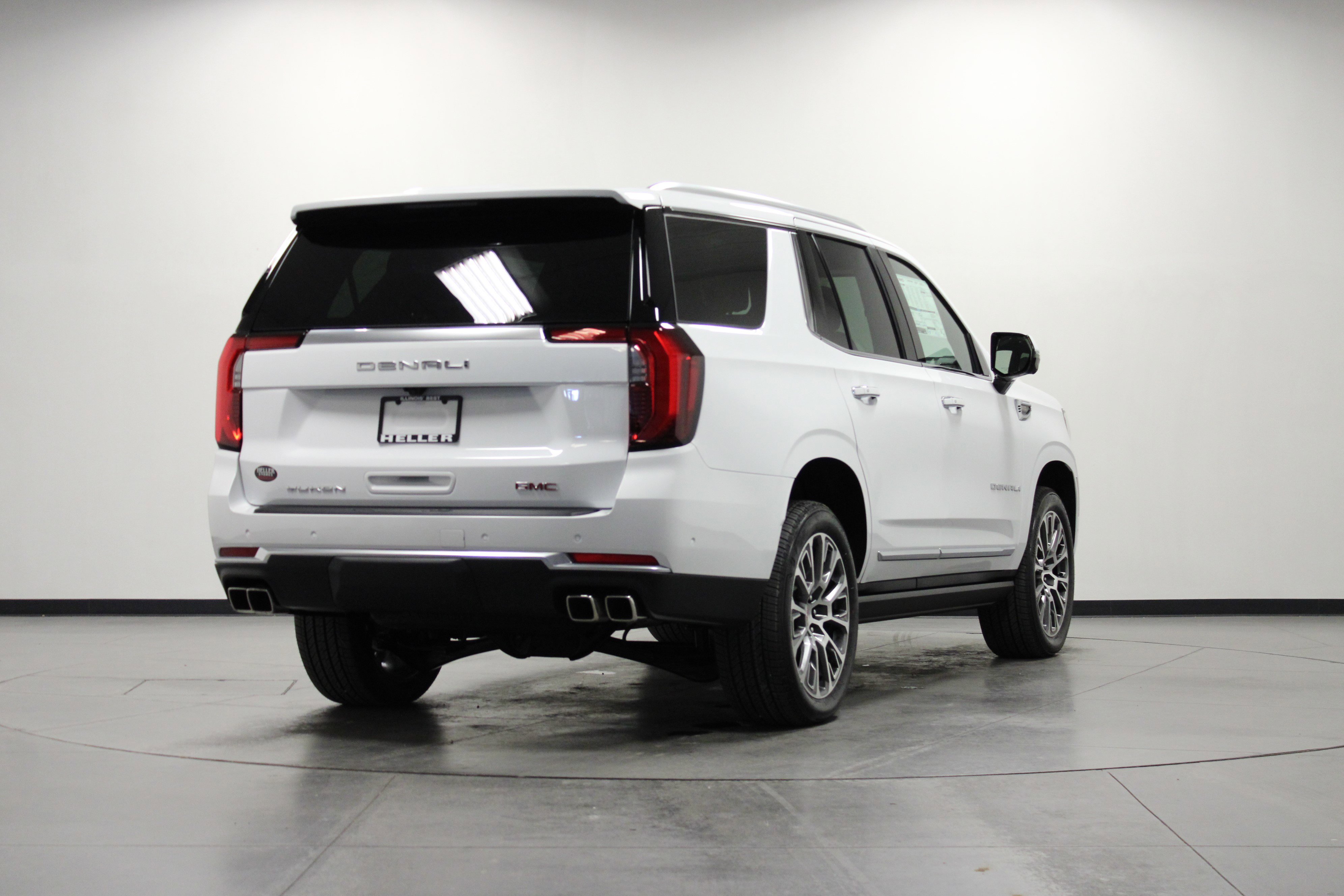 2026 Gmc Yukon Denali photo 3