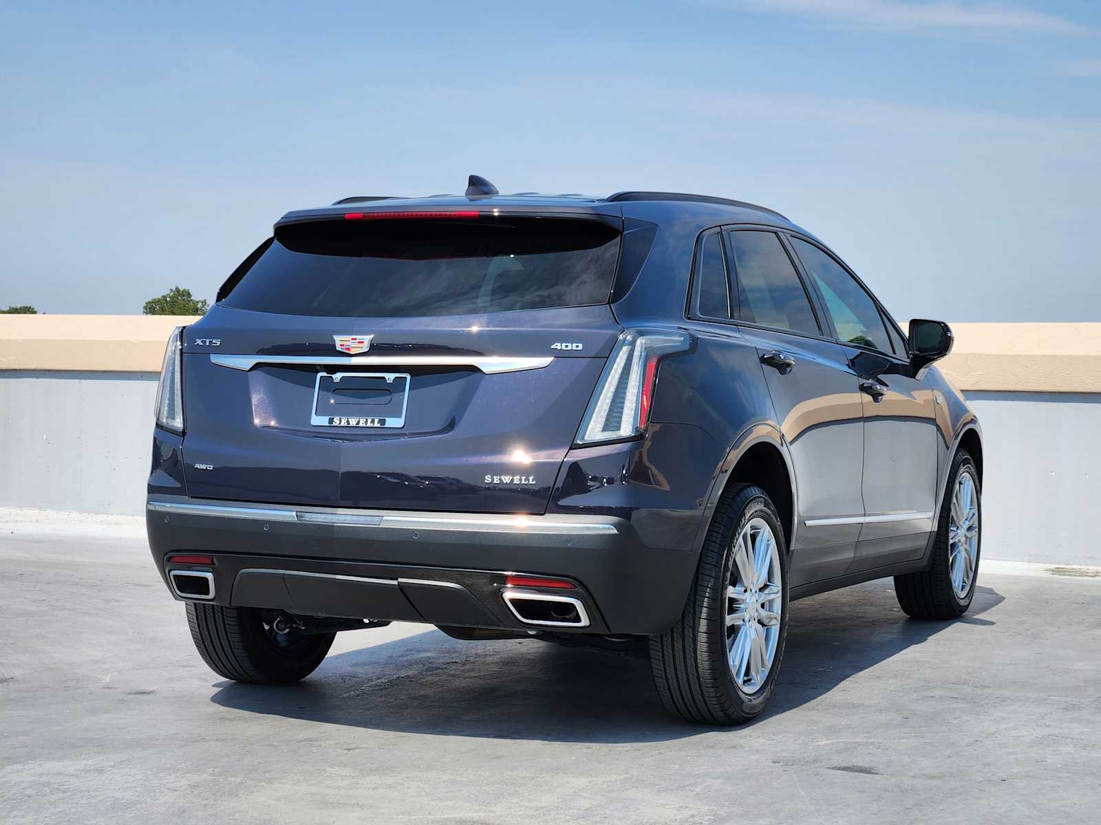 2025 Cadillac XT5 Sport photo 4