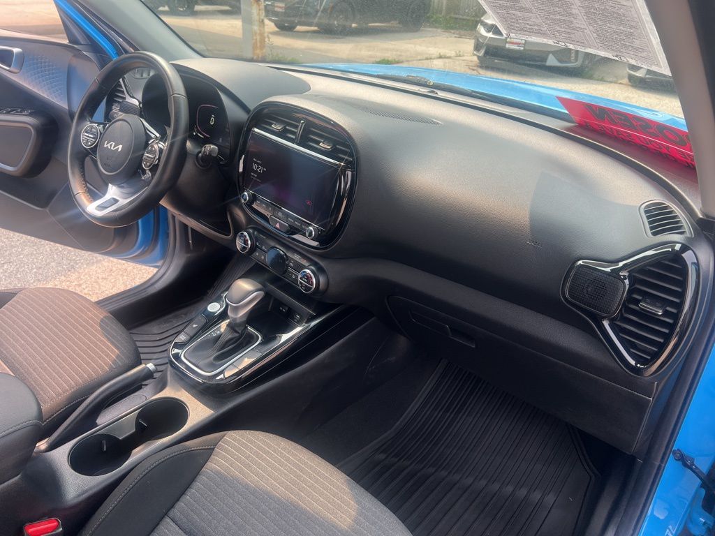 2023 Kia Soul EX photo 22
