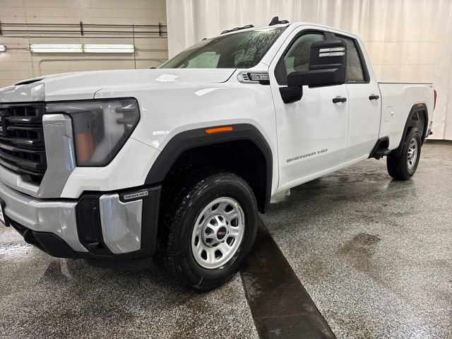 2026 GMC Sierra 3500HD Pro's photo