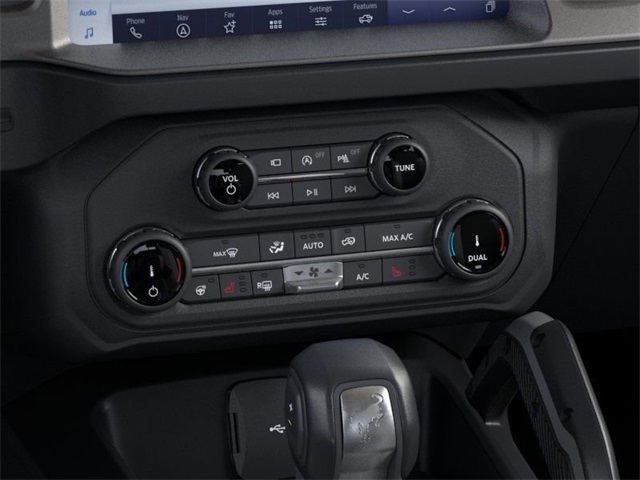 2025 Ford Bronco Outer Banks photo 15