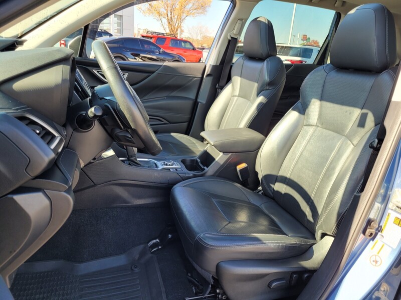 2020 Subaru Forester Touring photo 4