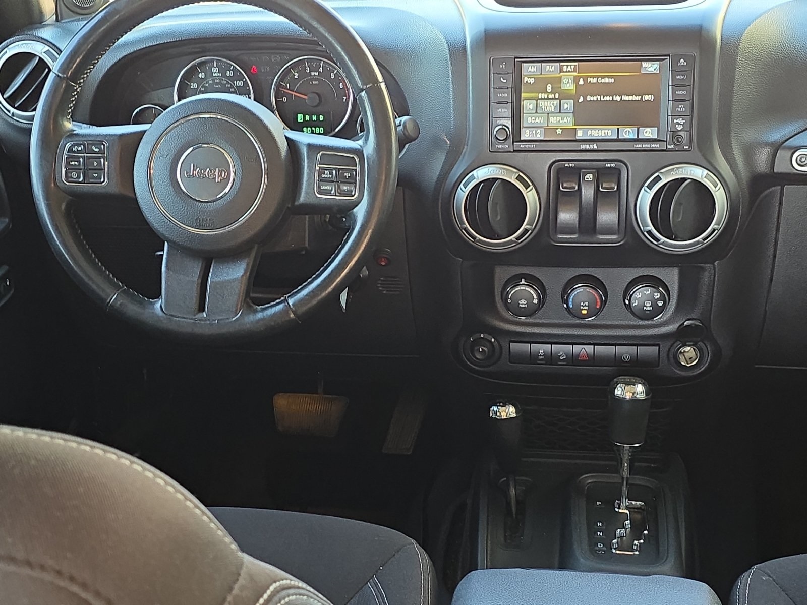 2014 Jeep Wrangler Sahara photo 12