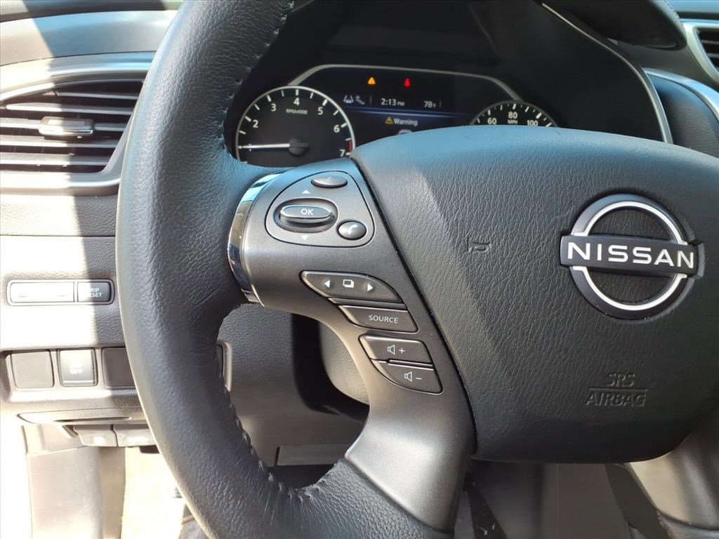 2023 Nissan Murano SV photo 13