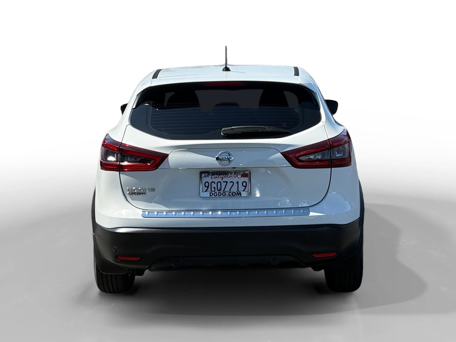 2020 Nissan Rogue Sport S photo 3