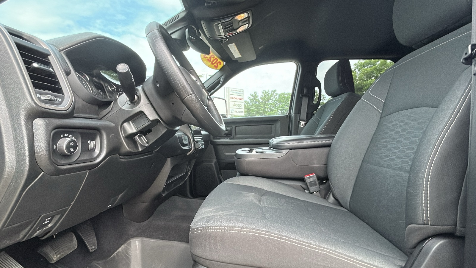 2025 Ram 2500 Tradesman photo 10