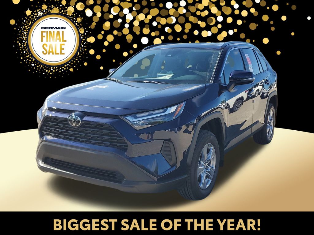 2025 Toyota RAV4 XLE's photo