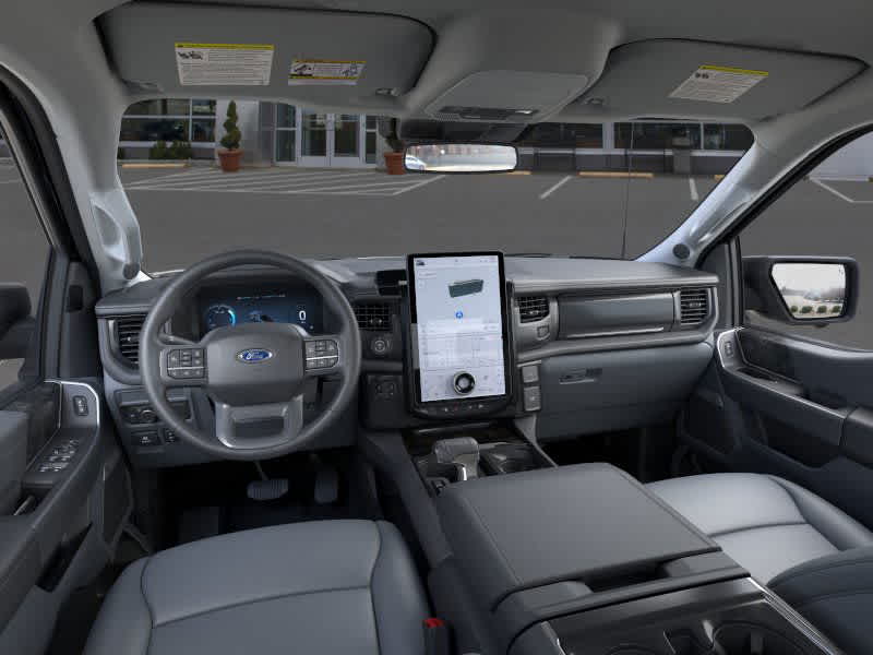 2025 Ford F-150 Lightning photo 8