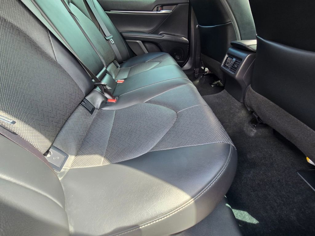 2024 Toyota Camry Hybrid XLE photo 13