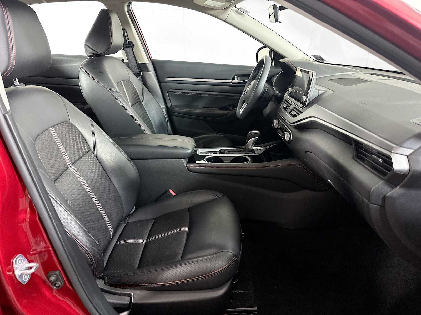 2023 Nissan Altima 2.5 SR photo 26
