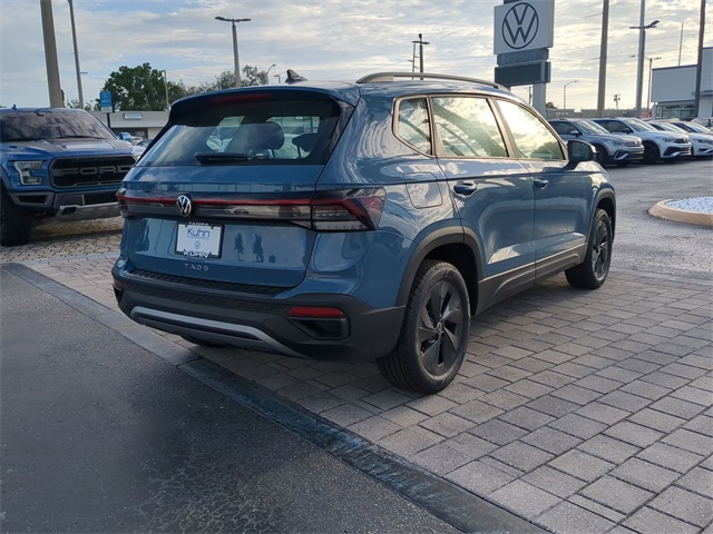 2025 Volkswagen Taos S photo 2