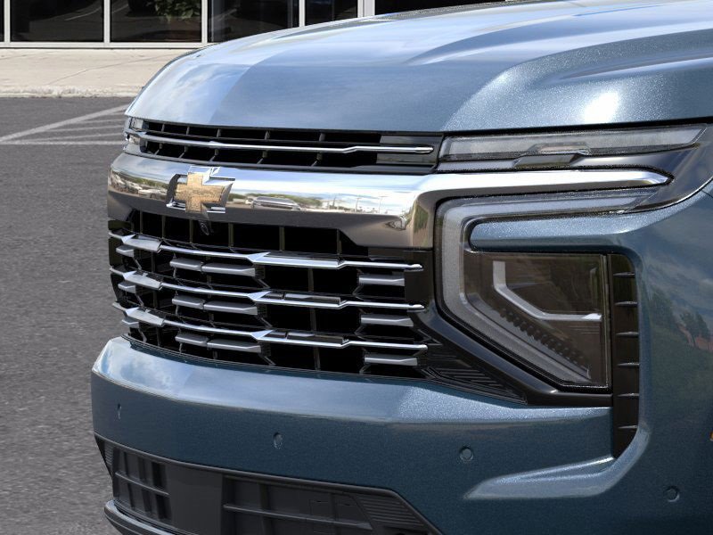 2025 Chevrolet Suburban Premier photo 13