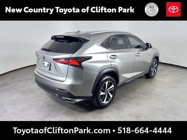 2021 Lexus NX 300 photo 3
