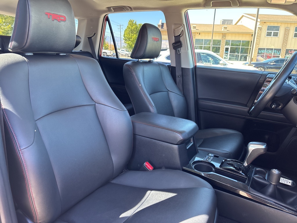 2020 Toyota 4Runner TRD Off-Road Premium photo 13