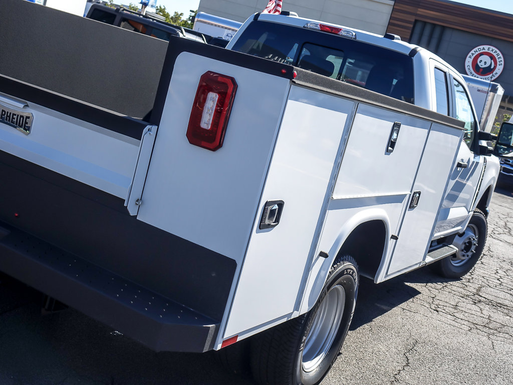 2025 FORD F-350 - Image 10