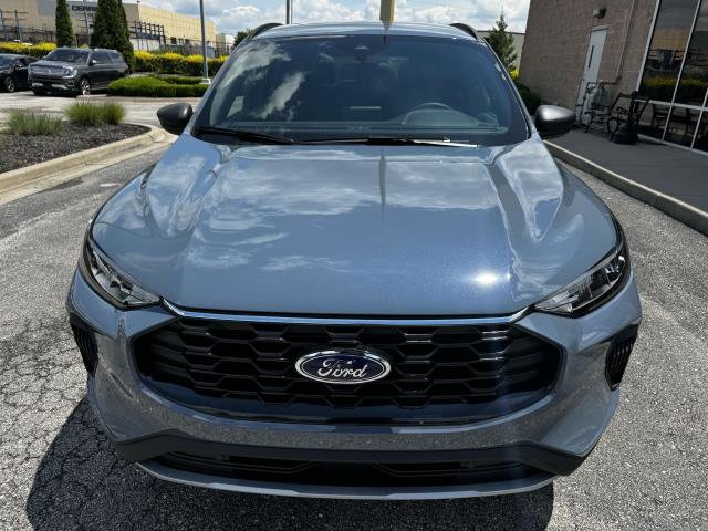 2025 Ford Escape ST-Line photo 8