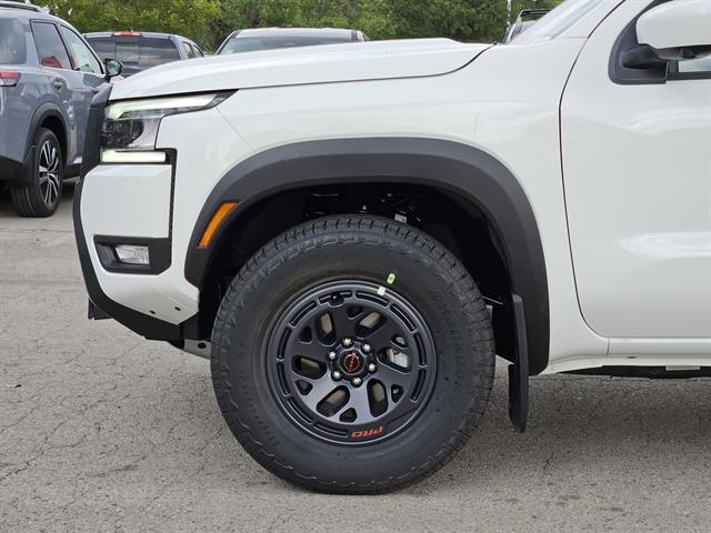 2025 Nissan Frontier PRO-4X photo 5