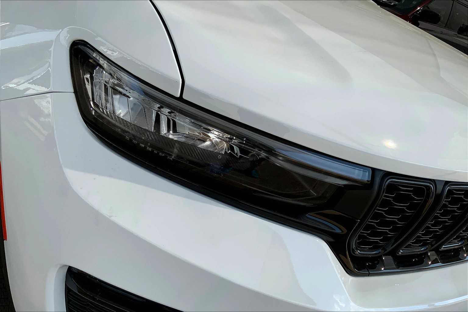 2025 Jeep Grand Cherokee Limited photo 13
