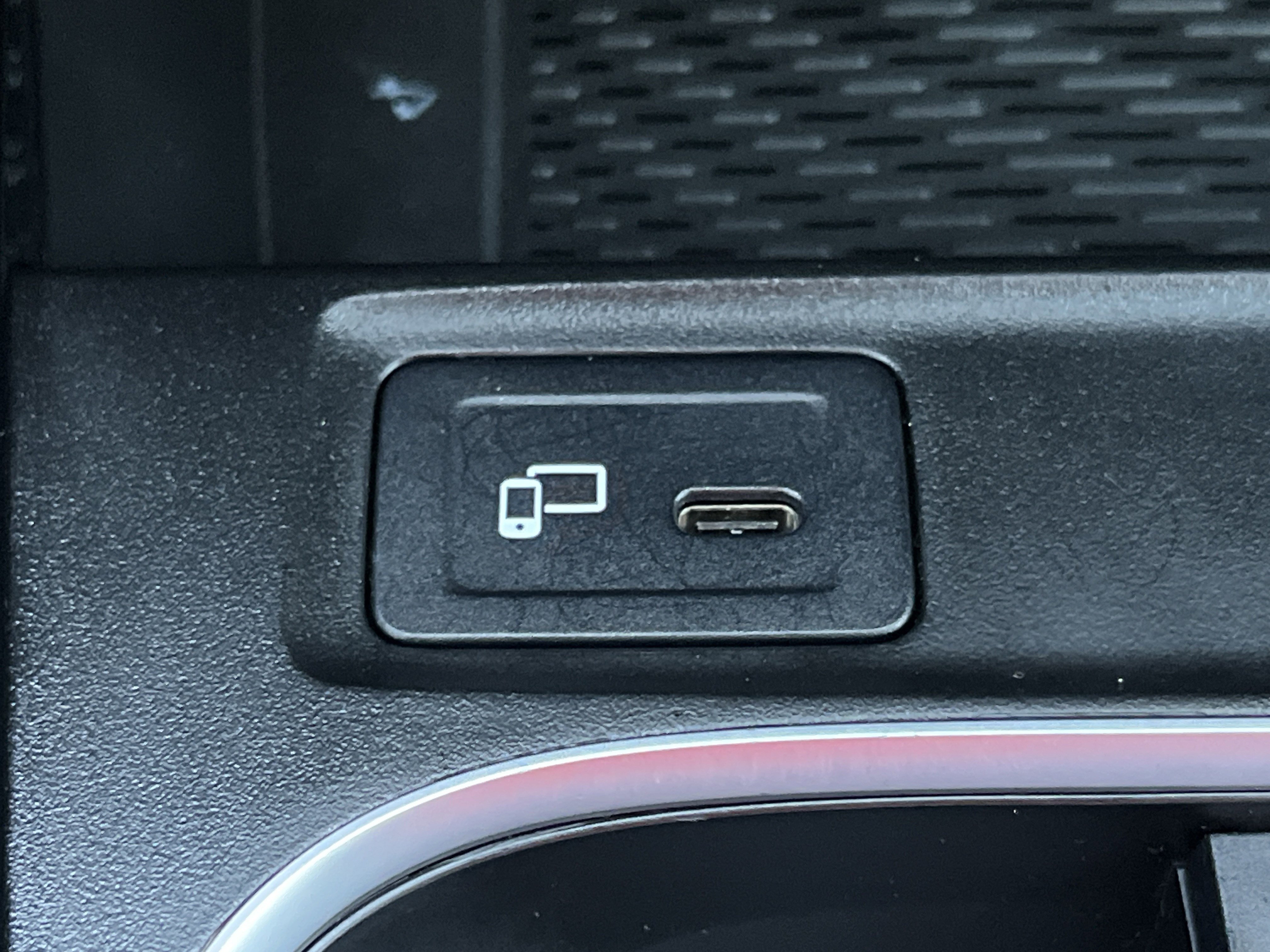 2023 Mercedes Benz CLA 250 photo 4