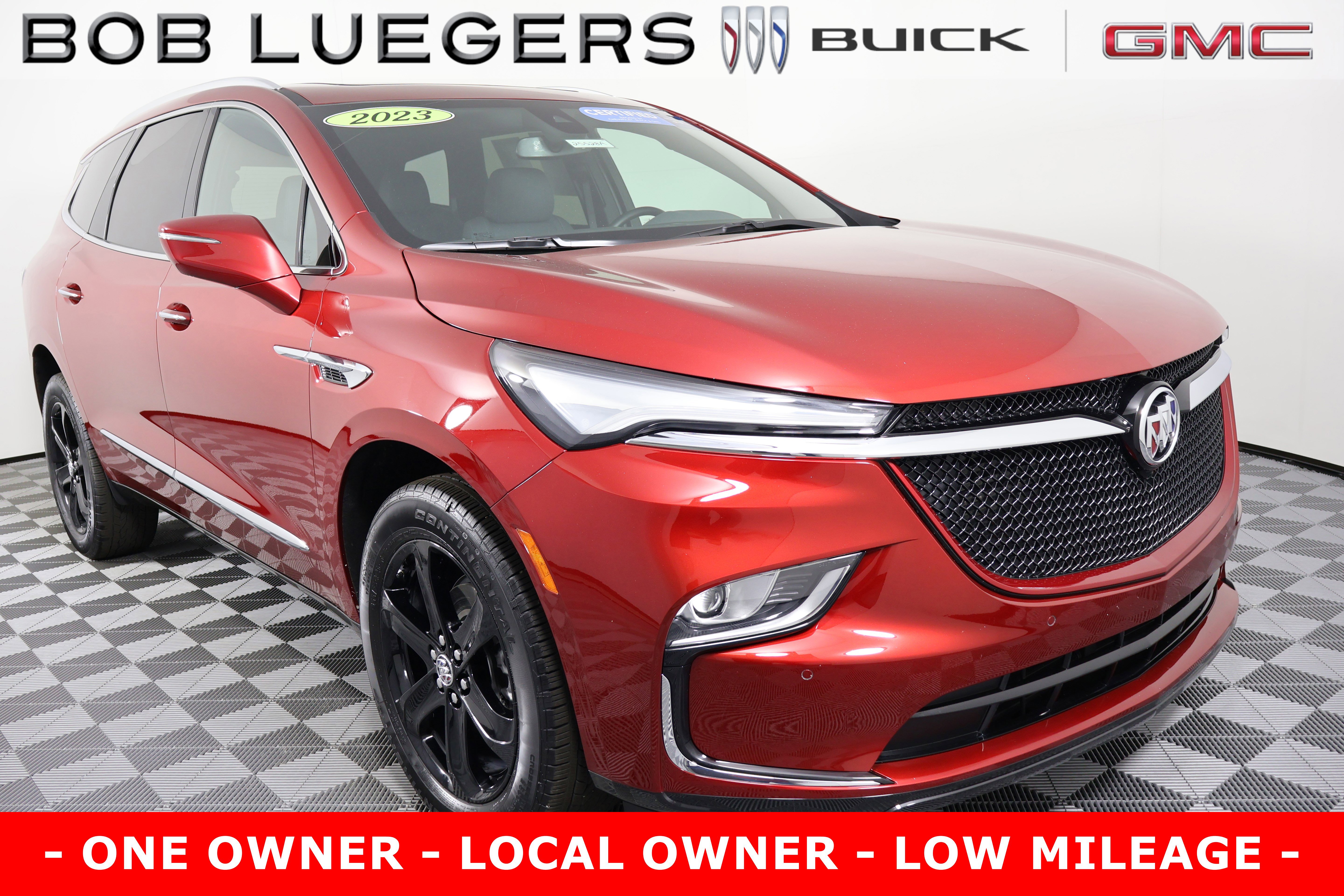 2023 Buick Enclave Essence's photo