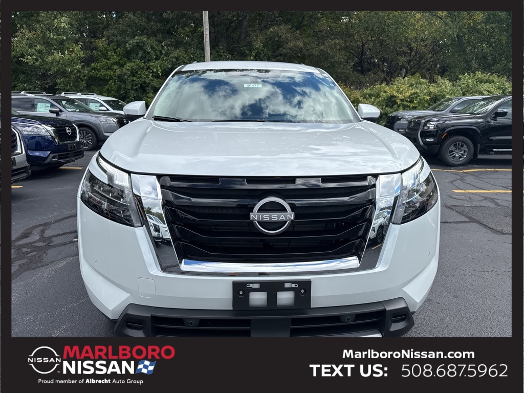 2025 Nissan Pathfinder SL photo 7