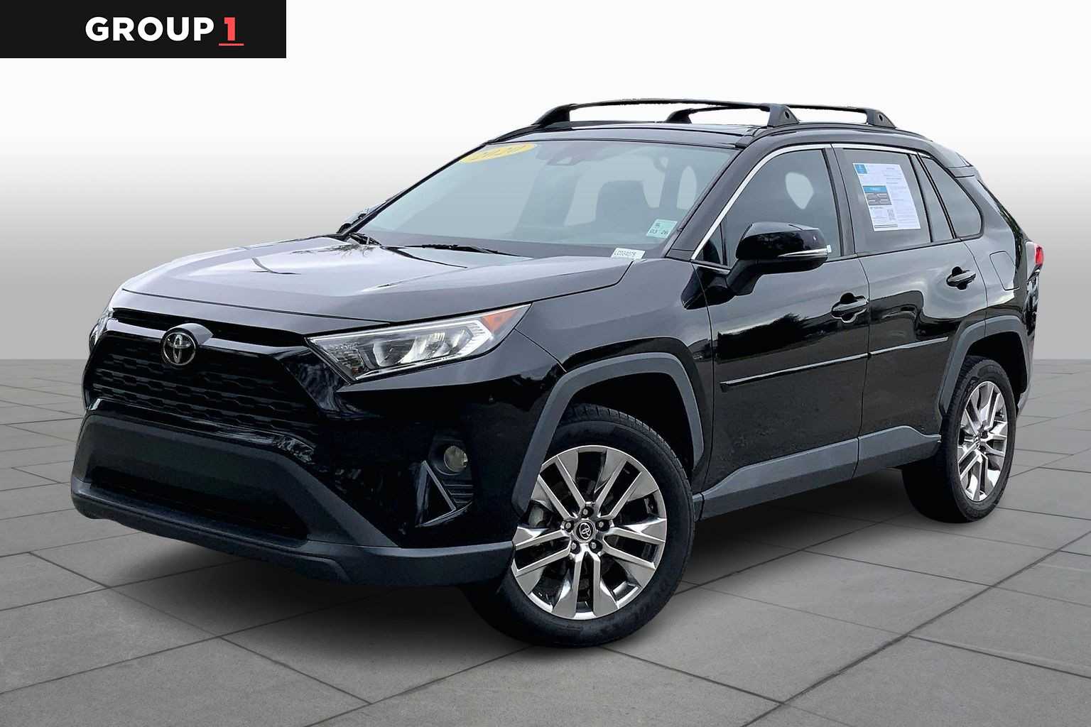 2020 Toyota RAV4 XLE Premium's photo