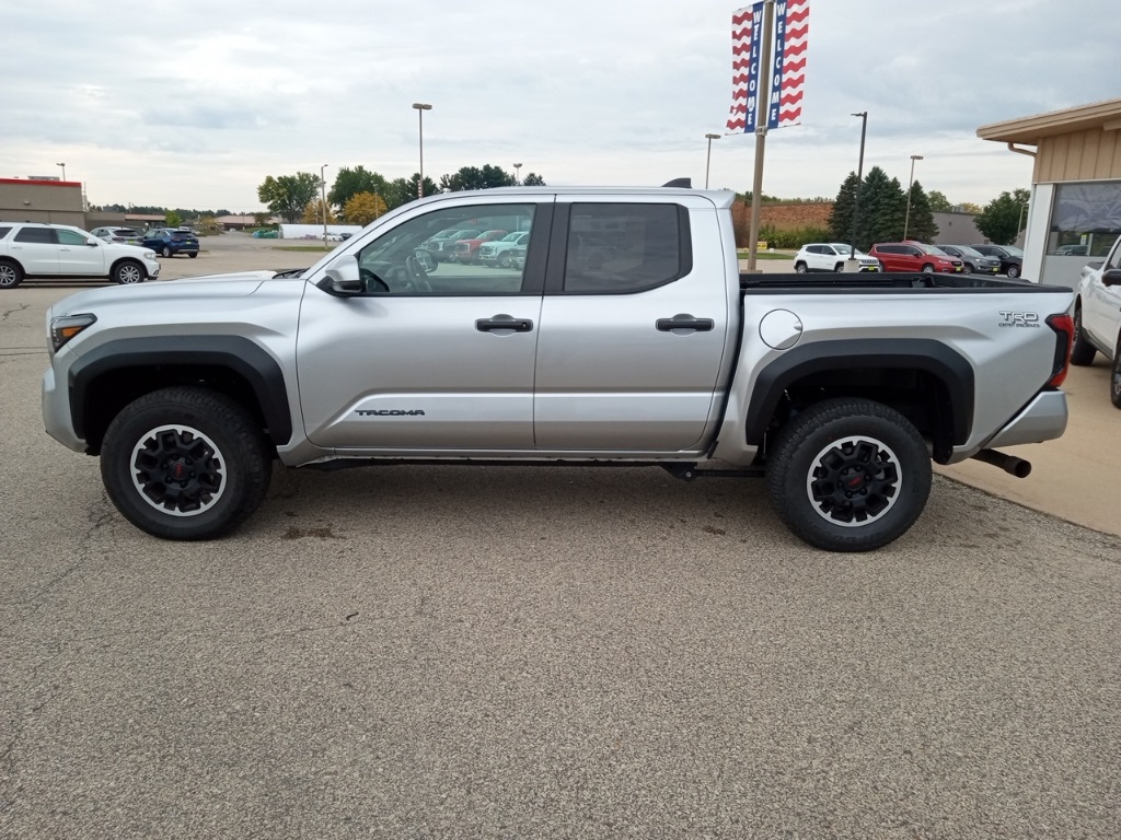 2024 Toyota Tacoma TRD Off-Road photo 11
