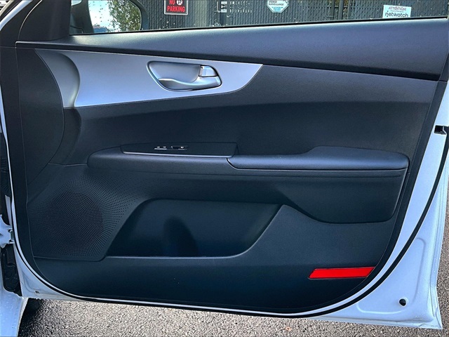 2023 Kia Forte LXS photo 19