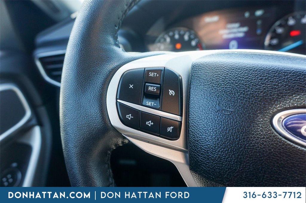 2023 Ford Explorer XLT photo 11