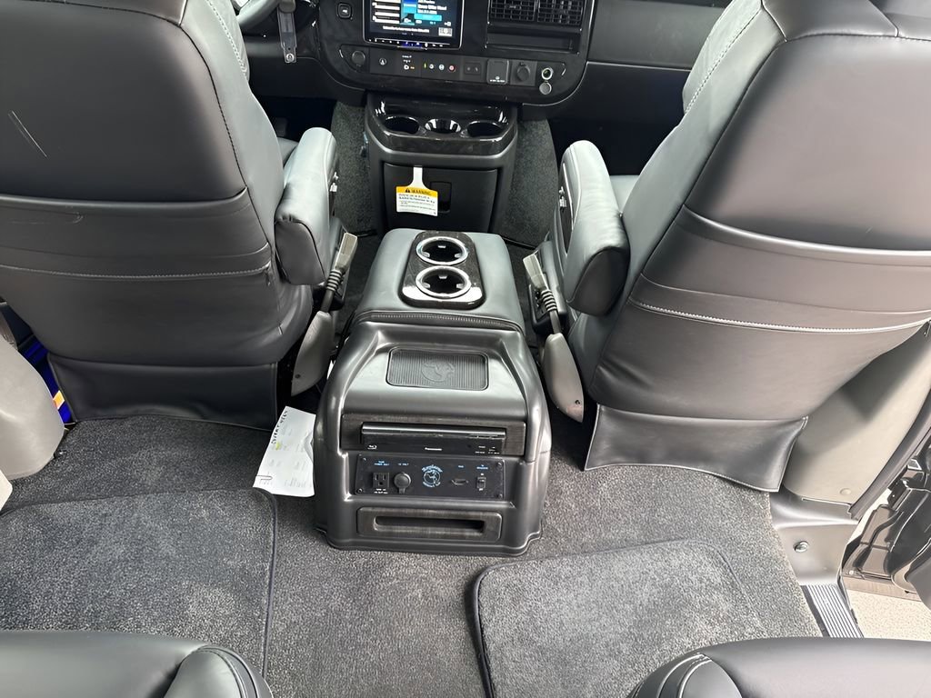 2025 Gmc Savana Cargo 2500 photo 21