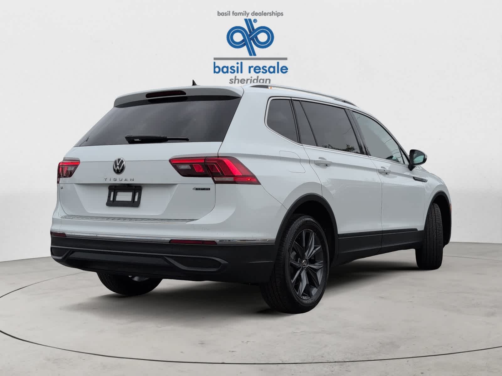 2022 Volkswagen Tiguan SE photo 4