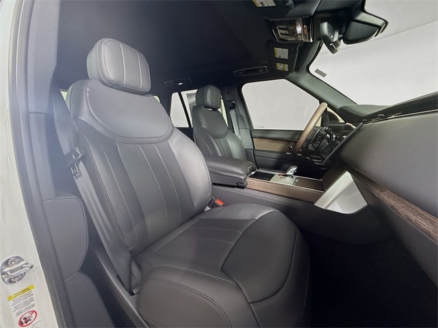 2025 Land Rover Range Rover SE photo 27