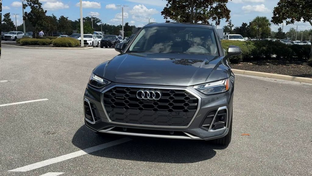2024 Audi Q5 45 S line Premium photo 2
