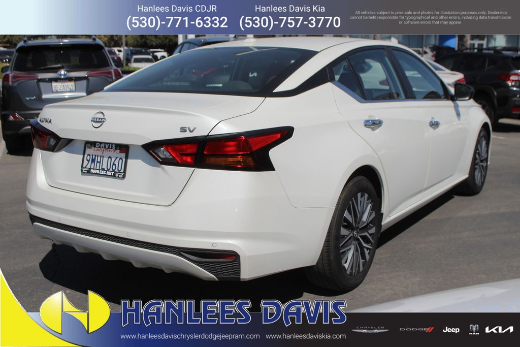 2024 Nissan Altima 2.5 SV photo 6