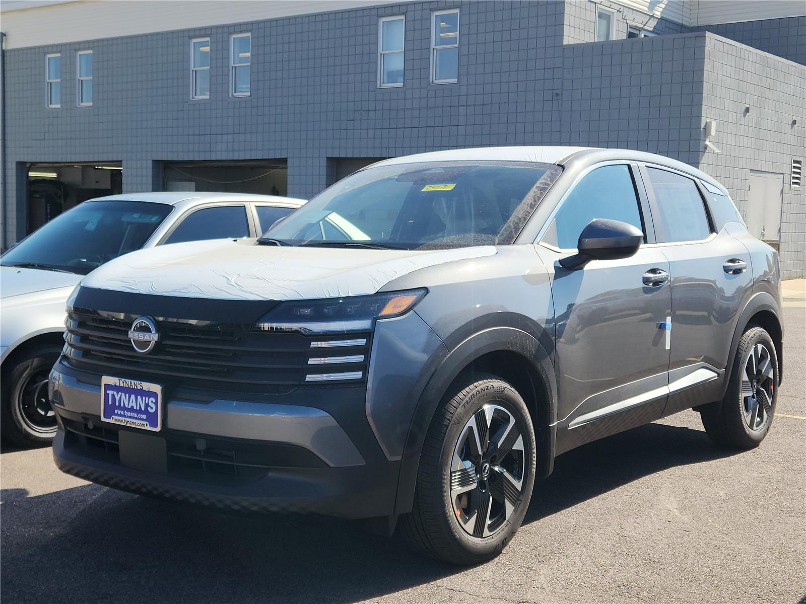 2025 Nissan Kicks SV photo 2