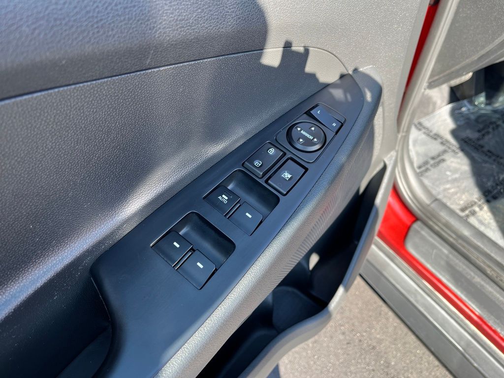 2020 Hyundai Tucson Value photo 6