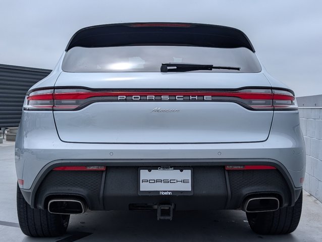 2023 Porsche Macan T photo 11