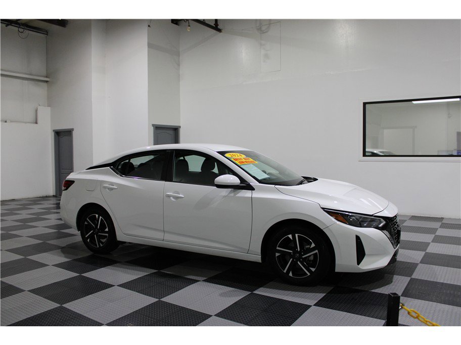 2024 Nissan Sentra SV's photo