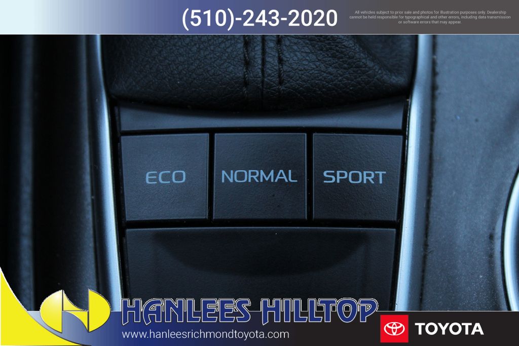 2022 Toyota Camry LE photo 17